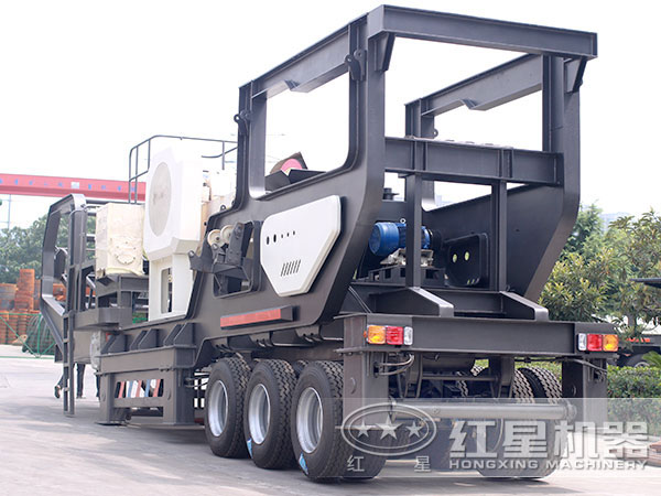 車載顎式磨石頭機(jī)后面圖 車載顎式磨石頭機(jī)后面圖
