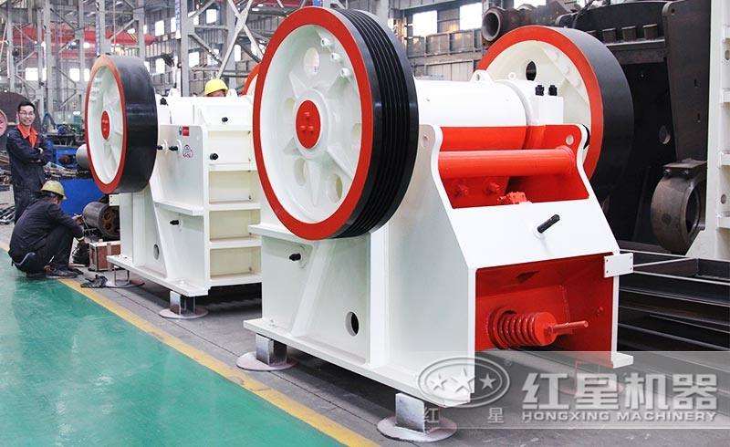 煤矸石顎式破碎機(jī)生產(chǎn)車(chē)間 煤矸石顎式破碎機(jī)生產(chǎn)車(chē)間