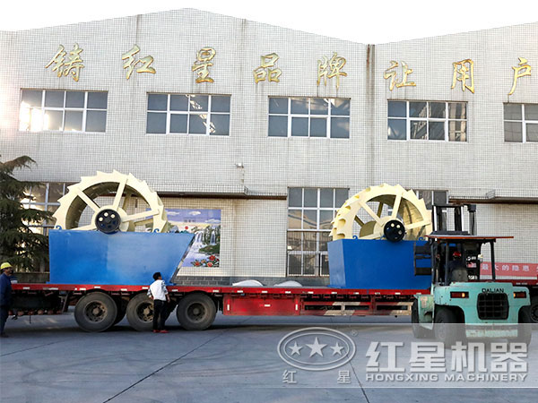 風(fēng)化砂洗砂機(jī)整裝待發(fā)貨 風(fēng)化砂洗砂機(jī)整裝待發(fā)貨