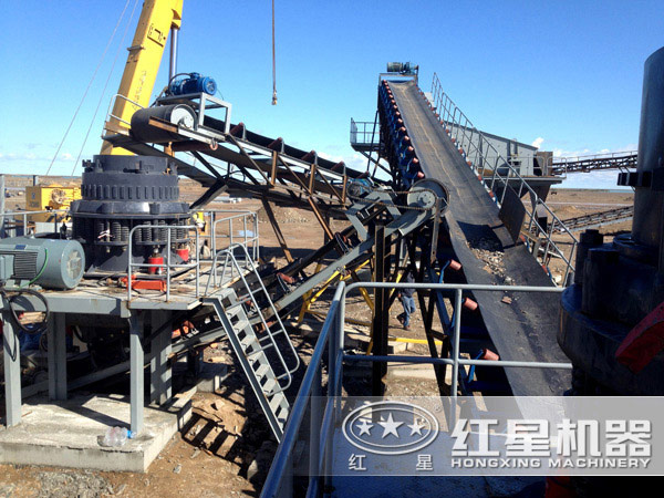 高嶺石圓破碎機環(huán)保工作現(xiàn)場 高嶺石圓破碎機環(huán)保工作現(xiàn)場
