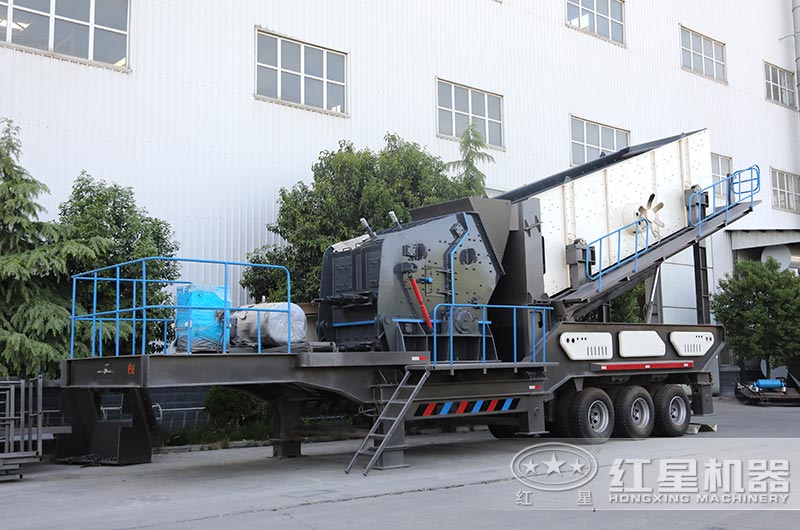 反擊式移動(dòng)破碎機(jī)圖片 反擊式移動(dòng)破碎機(jī)圖片