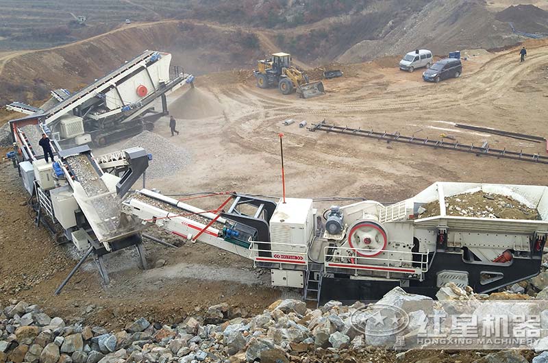 履帶式移動建筑垃圾粉碎機作業(yè)現(xiàn)場圖 履帶式移動建筑垃圾粉碎機作業(yè)現(xiàn)場圖