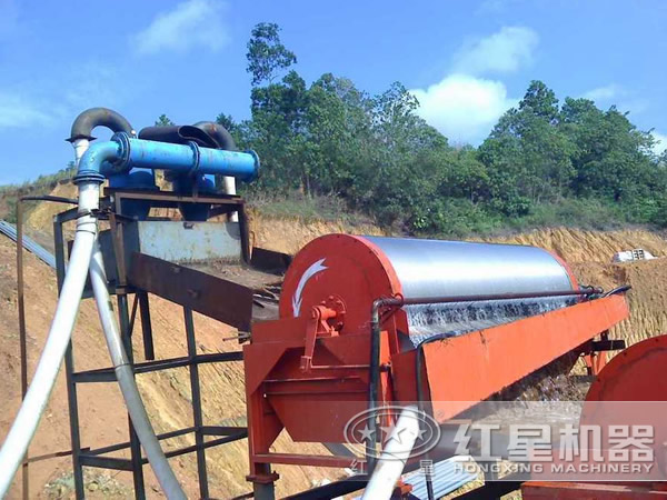 赤鐵礦磁選機(jī)作業(yè)現(xiàn)場(chǎng)圖片 赤鐵礦磁選機(jī)作業(yè)現(xiàn)場(chǎng)圖片