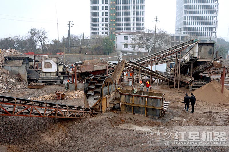 建筑垃圾粉碎分離機設(shè)備作業(yè)現(xiàn)場圖 建筑垃圾粉碎分離機設(shè)備作業(yè)現(xiàn)場圖