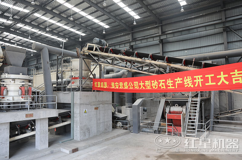 江蘇客戶大型碎石機工作現(xiàn)場 江蘇客戶大型碎石機工作現(xiàn)場