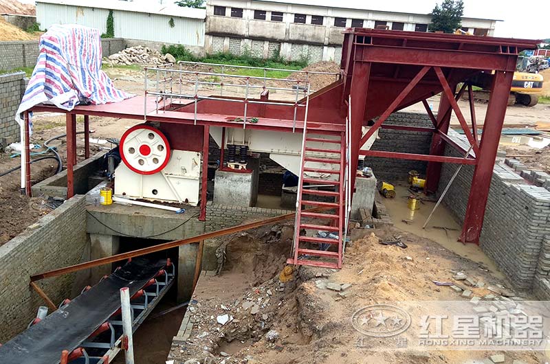 給料機(jī)+顎式破碎機(jī) 給料機(jī)+顎式破碎機(jī)