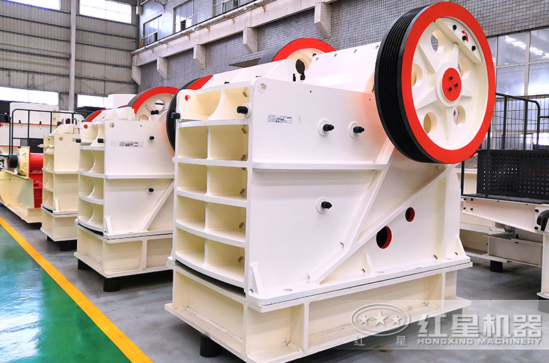 顎式粉碎機(jī)圖片 顎式粉碎機(jī)圖片